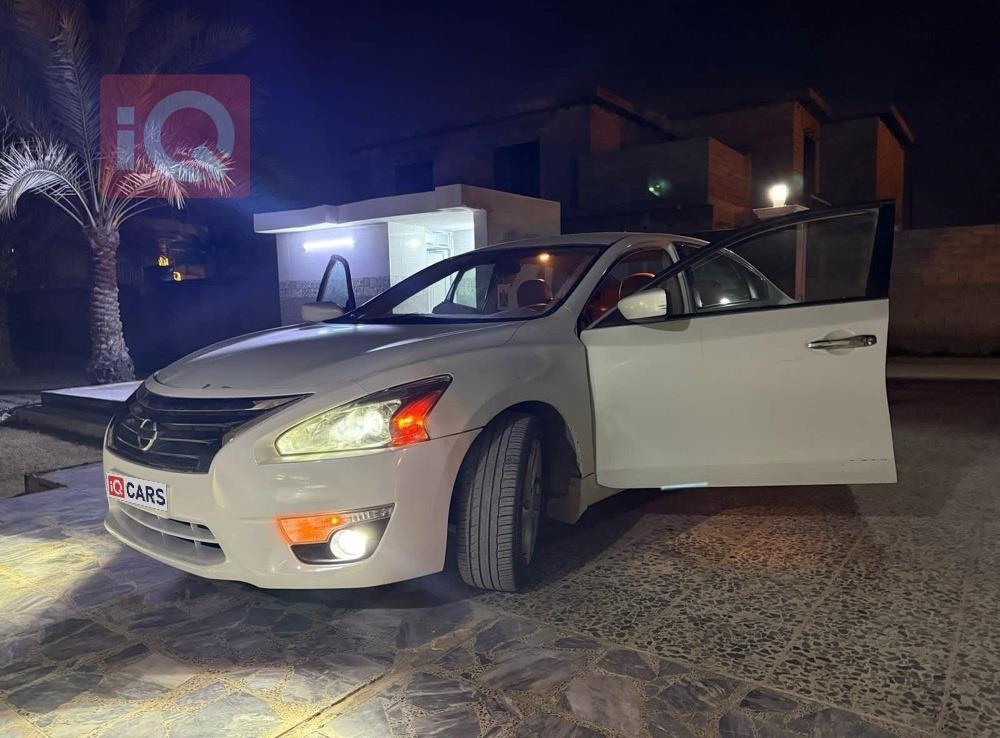 نيسان ألتيما